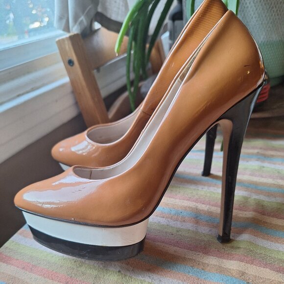 Brown Patent Leather Stiletto Pumps - Picture 4 of 9